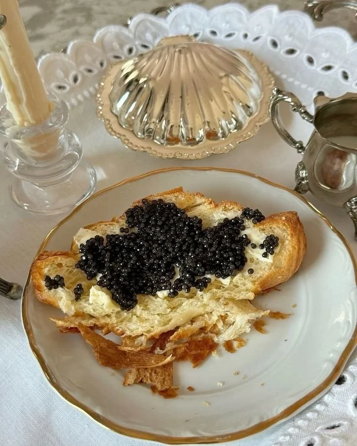 Butter and caviar on toast